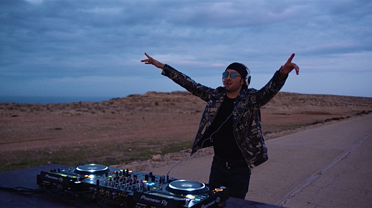 Sonik DJ - Artist. DJ & PRODUCER - DJ Sonik